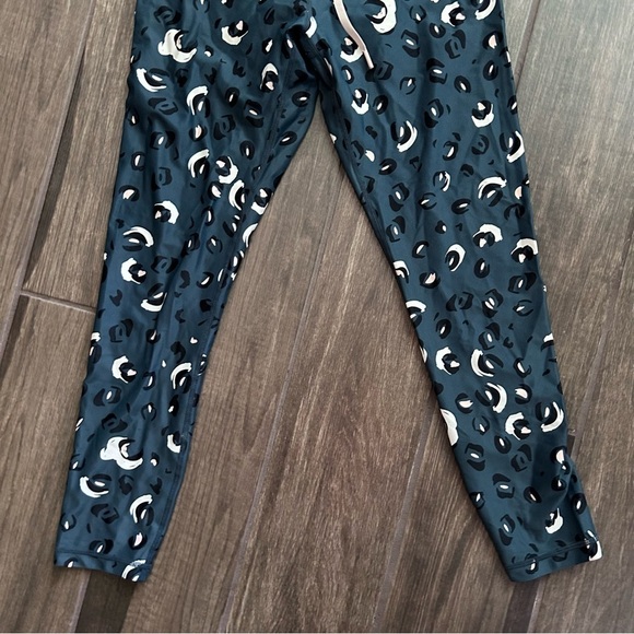 The Upside Mountain Leo Midi Leggings in Peacock Blue Sz M - Picture 3 of 6
